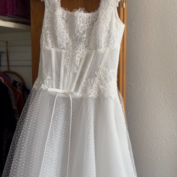 TEUTA MATOSHI WHITE BELLS OF REVERIE GOWN - Picture 3 of 4